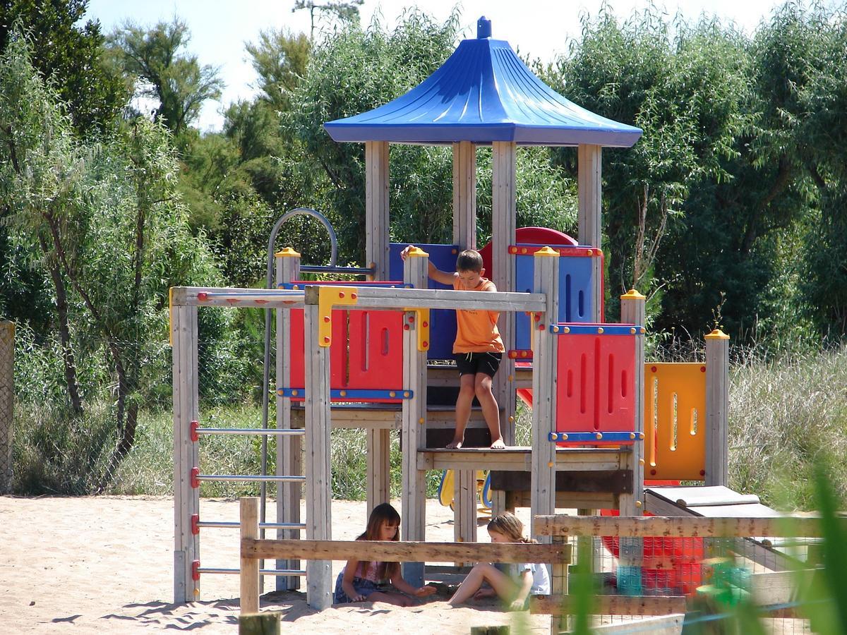 Camping Phare Ouest Saint-Denis-dʼOléron 外观 照片